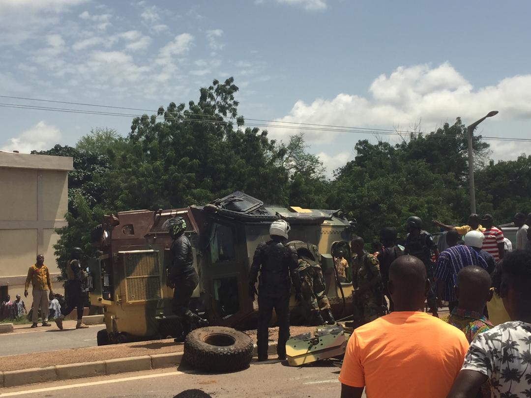Six soldiers injured as vehicle in Akufo-Addo’s convoy is involved in accident