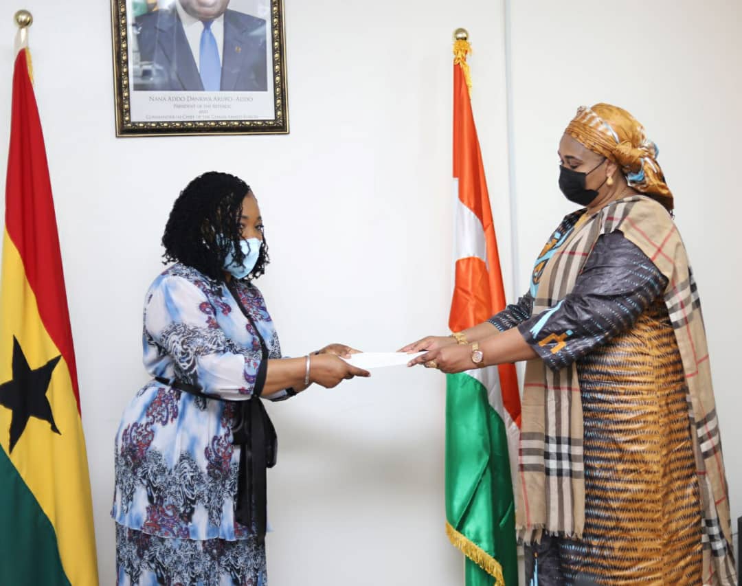 Ayorkor Botchwey receives new Ambassador of Niger to Ghana