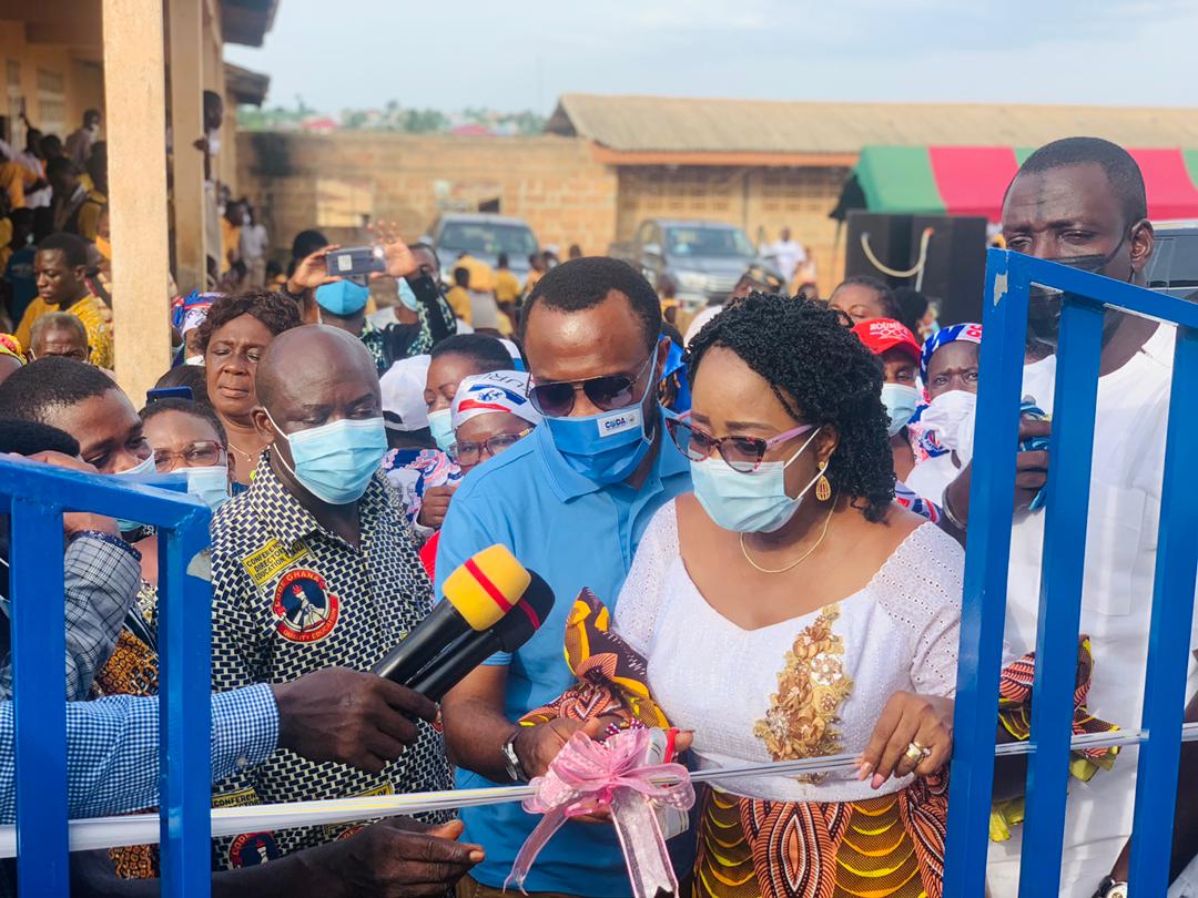 Agona West MP, CDA CEO hand over two-unit KG block to Swedru Wawase basic school