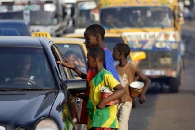 Beggars harass motorists at Under-Bridge