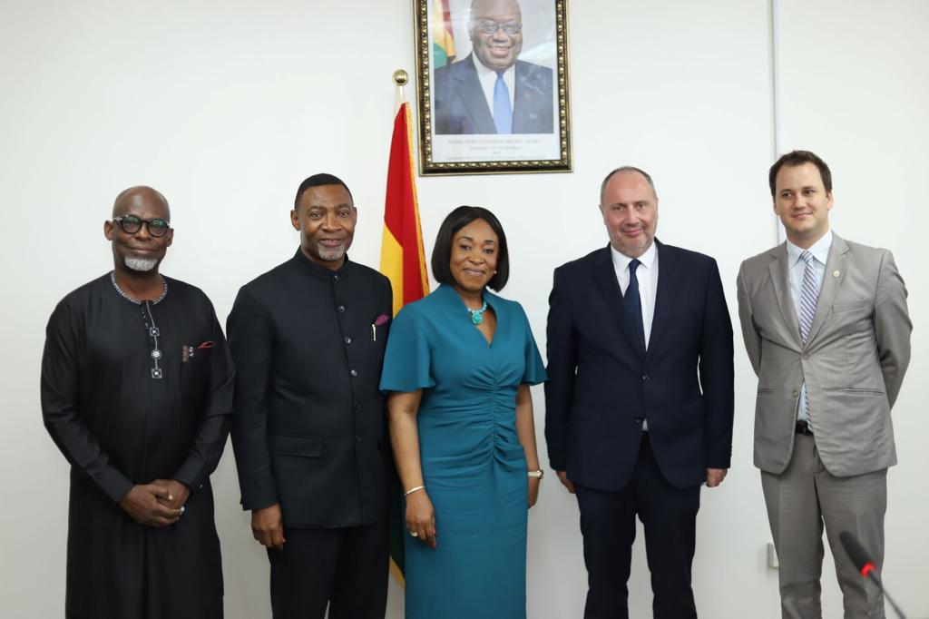 Outgoing Ambassador of Hungary calls on Foreign Affairs Minister
