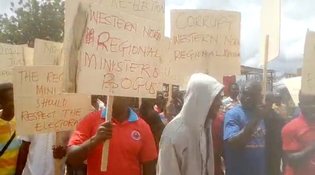 Bibiana Anhwiaso Bekwai: Assembly members demonstrate over MCE’s “unlawful” confirmation