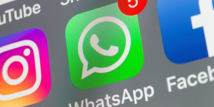 Facebook, Instagram and WhatsApp all go down in major outage