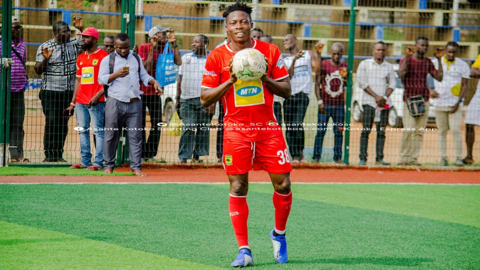 Kotoko sign Medeama’s Justice Blay on 2-year contract.