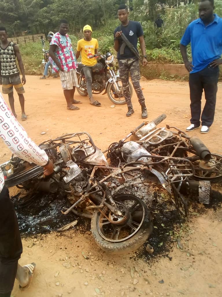 Two communities clash, 3 motorcycles burnt to ashes over wake-keeping music