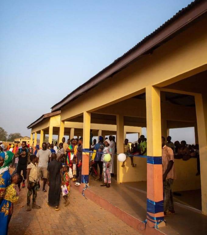 Abu Jinapor commissions and hands over market to Canteen