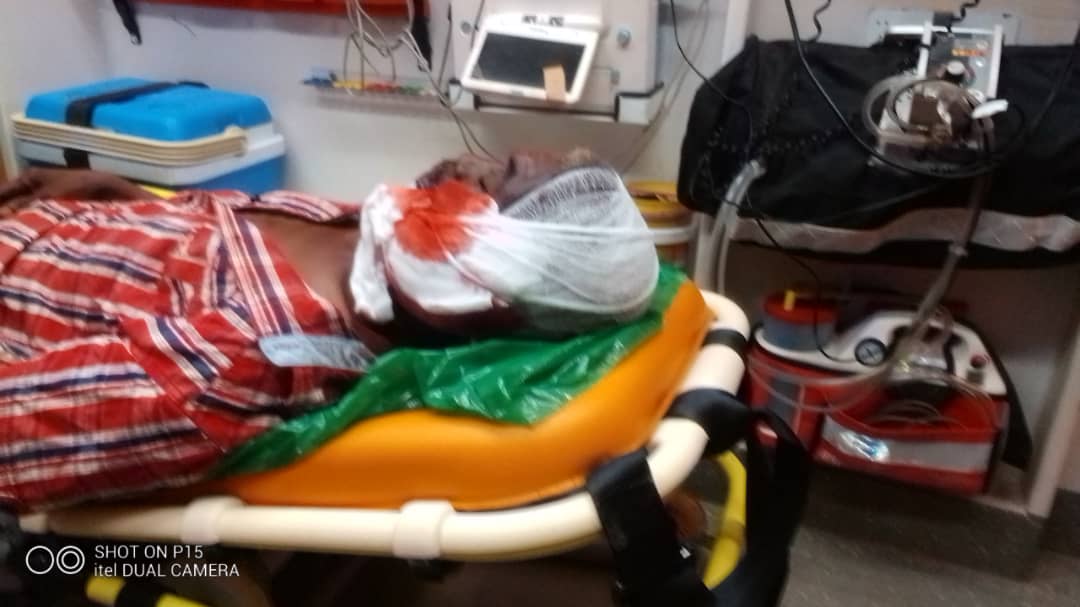 Bar operator slashes customer over change