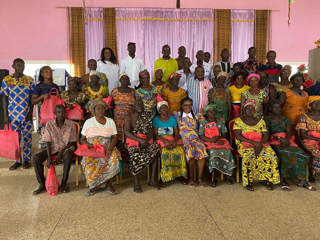 Over 100 elderlies benefit from Akyem Oda MP’s donations