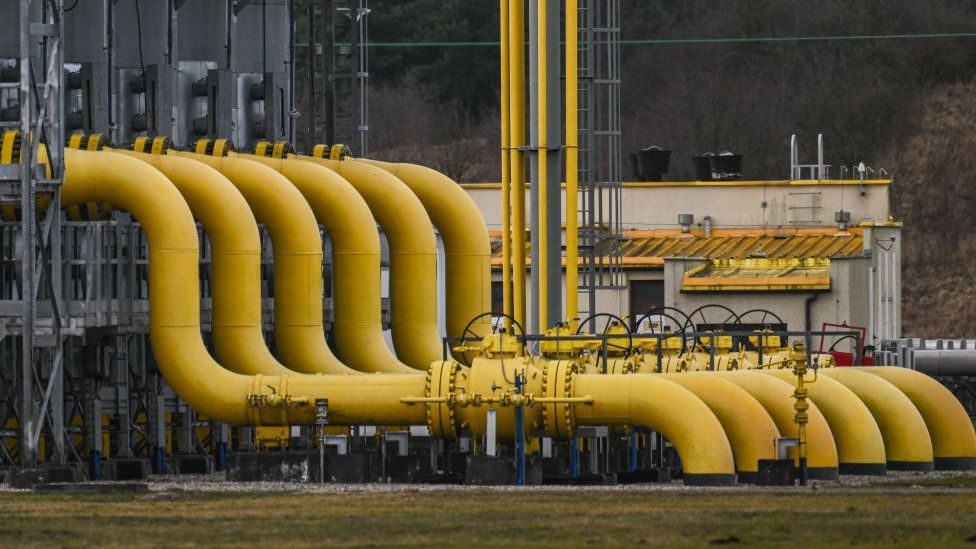 Ukraine war: Russia halts gas exports to Poland and Bulgaria
