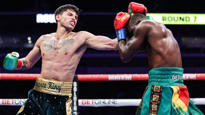 Garcia dominates Tagoe in unanimous decision win