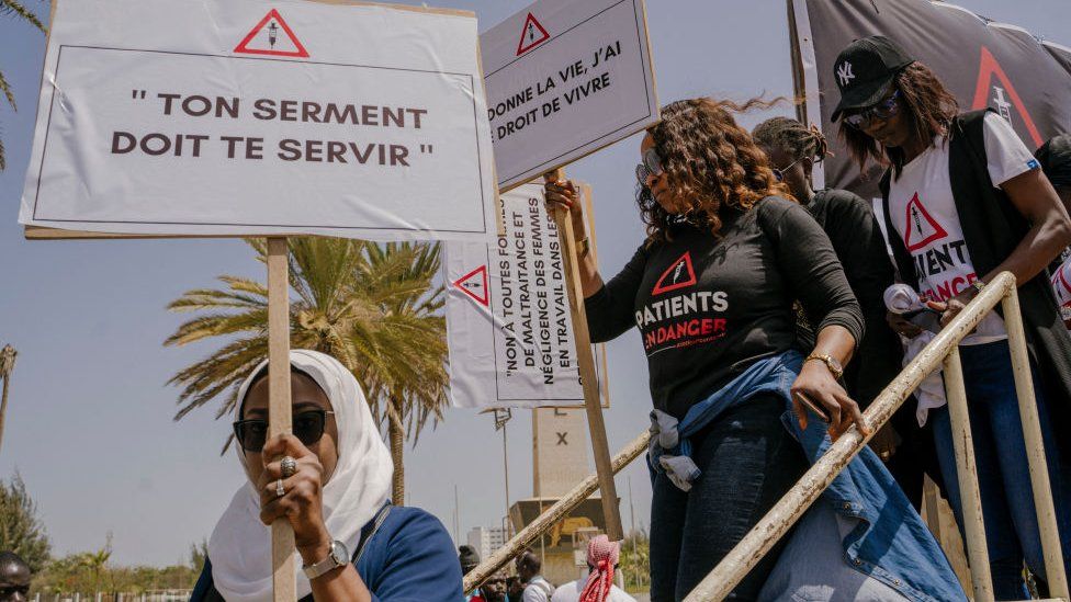 Senegal midwives convicted over mother’s death