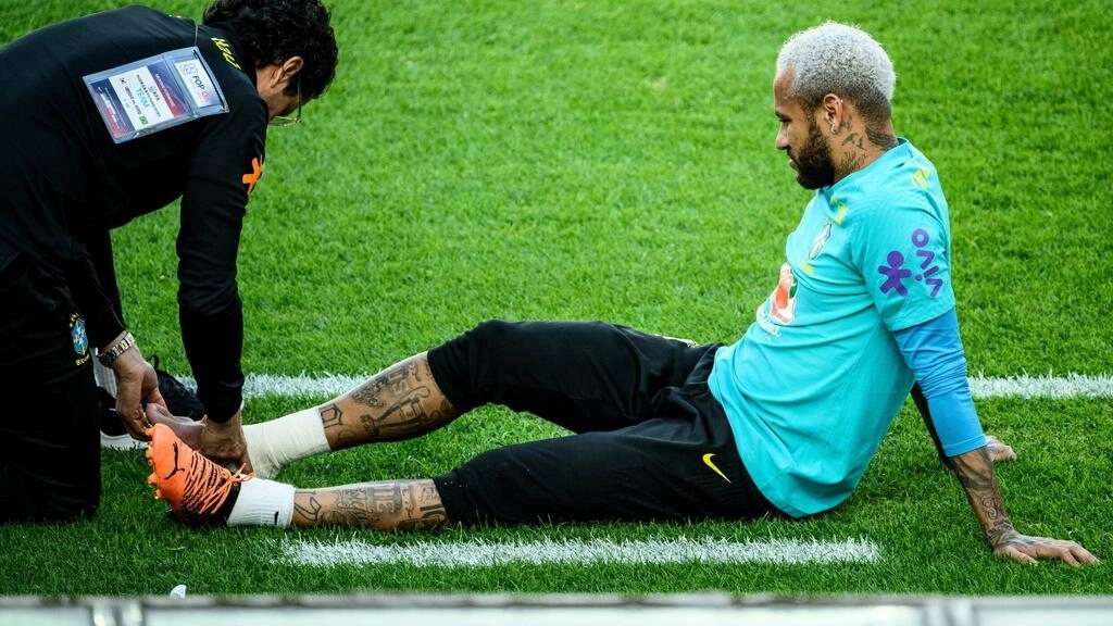 Brazil’s Neymar a doubt for Seoul friendly after foot injury