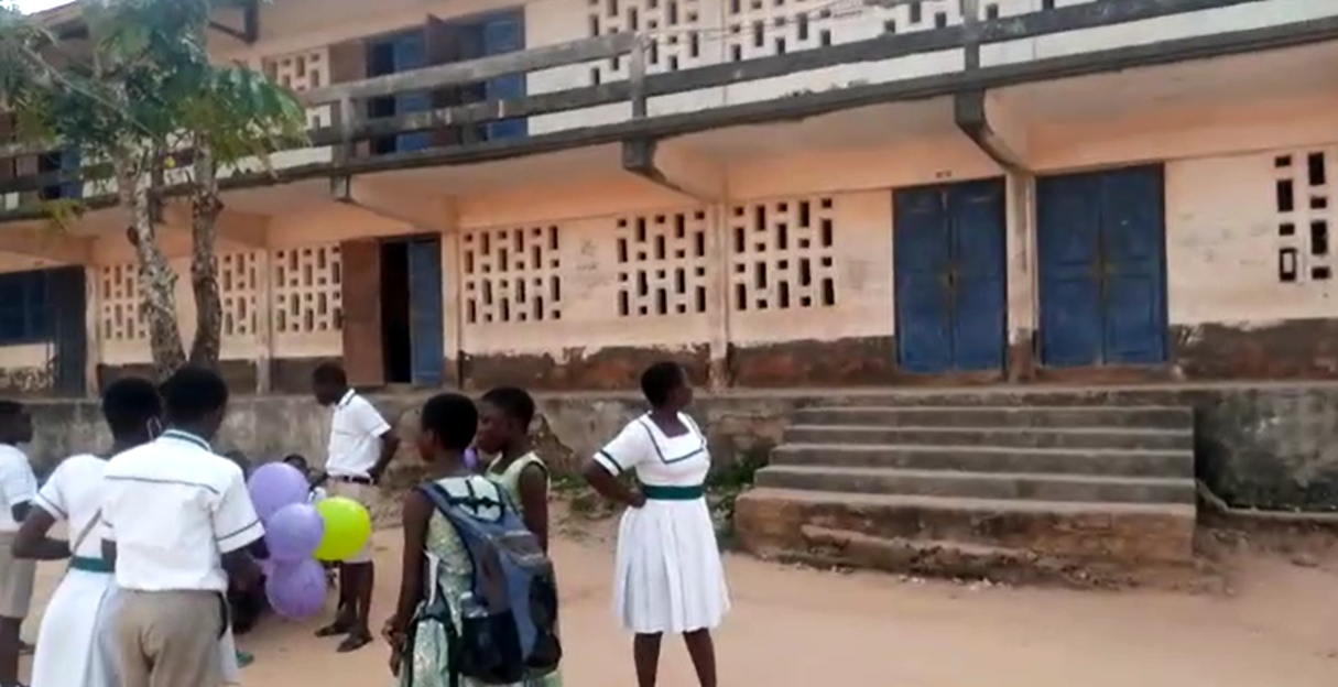 Over a century old dilapidated building collapses on student at Shama