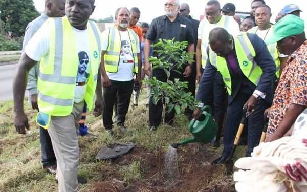 “If you want to plant your party trees, get a land” – Oti Regional Minister to NDC