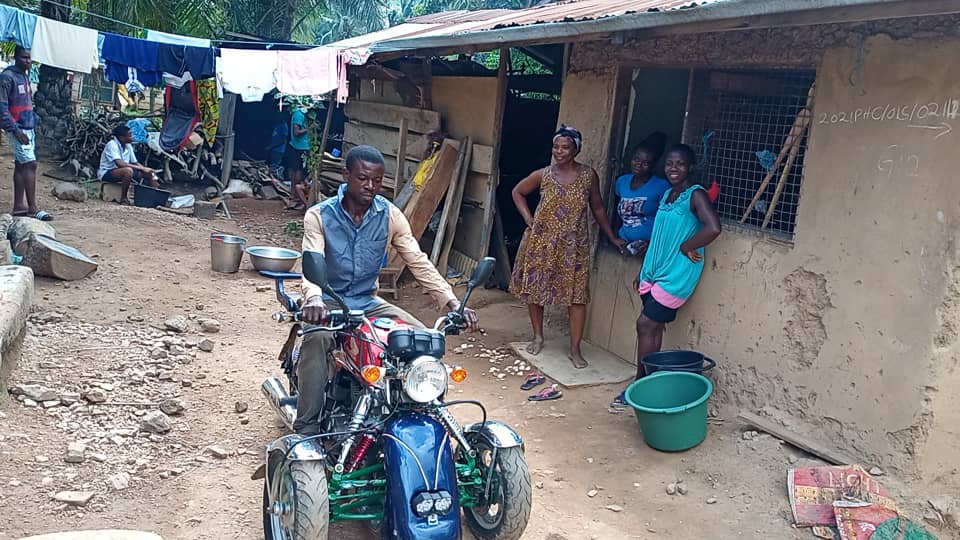 A 35-year-old dumb manufactures motorbike out of wood
