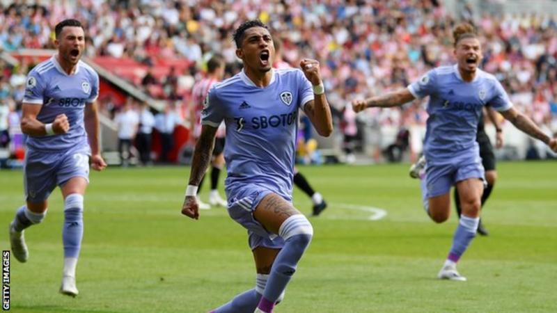 Raphinha: Leeds United agree deal with Barcelona for Brazil forward