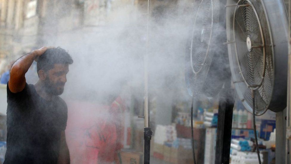 Workers in Iraq get day off as temperatures pass 50C