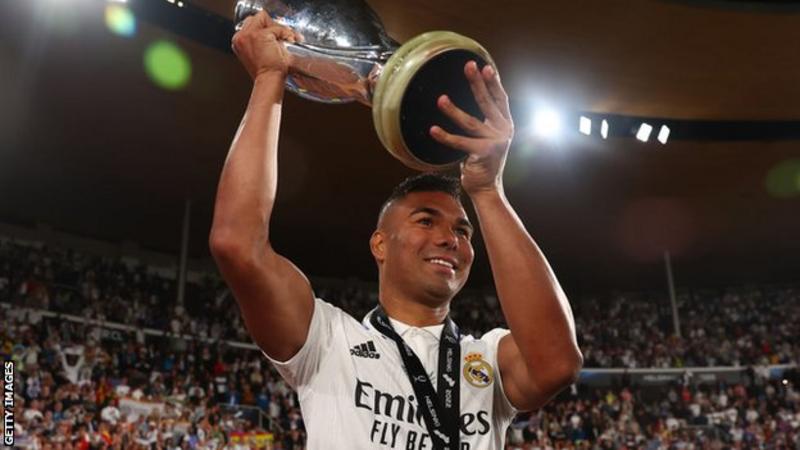 Casemiro: Manchester United closing in on signing Real Madrid midfielder