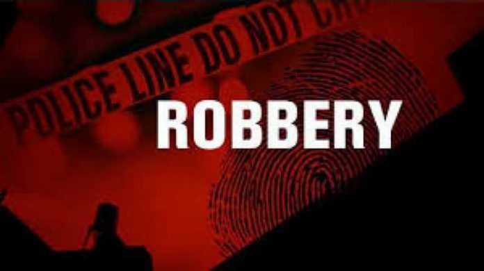 Tema Regional Police on manhunt for six armed robbers