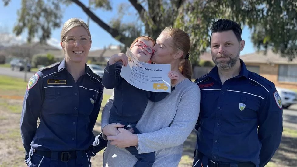 Four-year-old’s ambulance call helps save mother in Australia