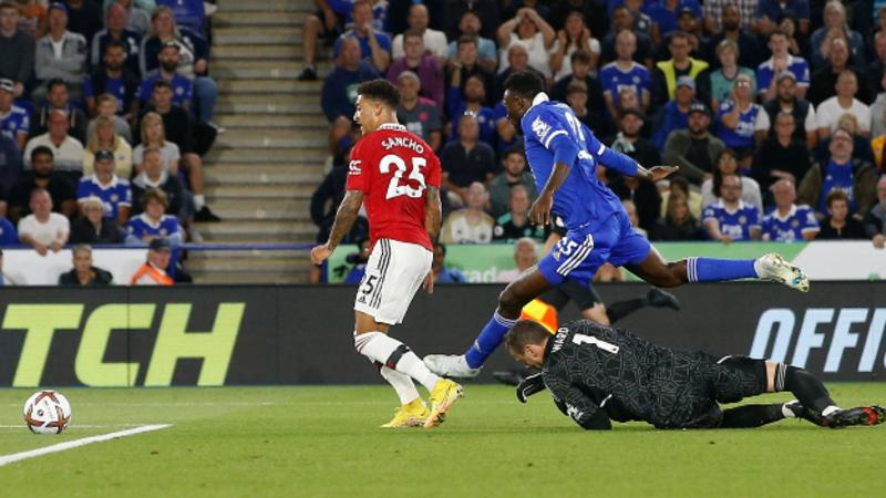 Sancho seals third successive win for Man Utd