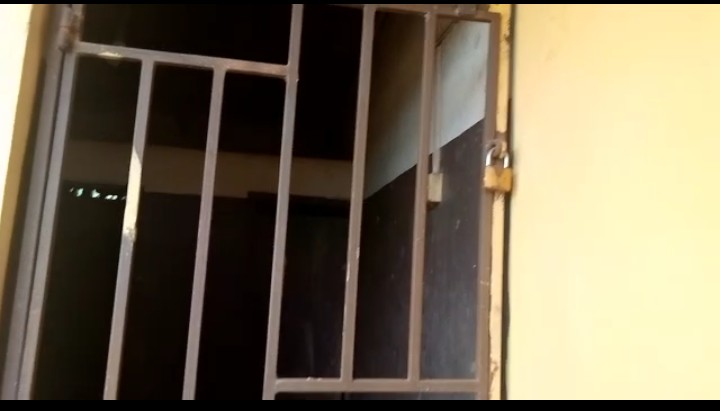 Breman Kuntanase residents go ‘free-range’ after toilet facility lock up