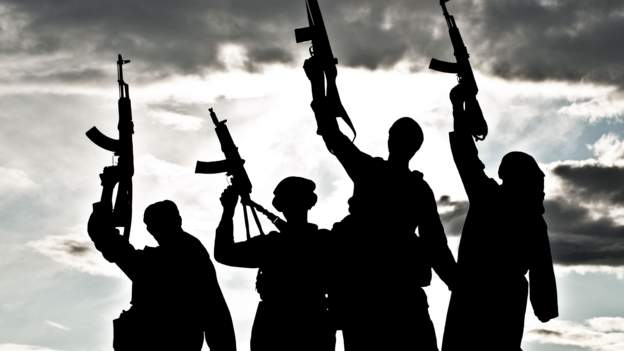 Nigeria gunmen disguised as guards kill 12 people