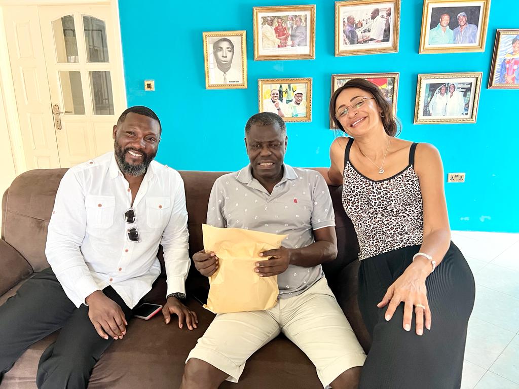 Dede Ayew donates cash to Sellas Tetteh