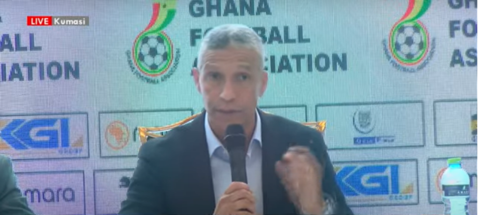 Black Stars coach signs contract until 2024