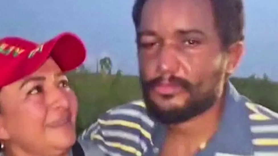 Man survives 31 days by eating worms