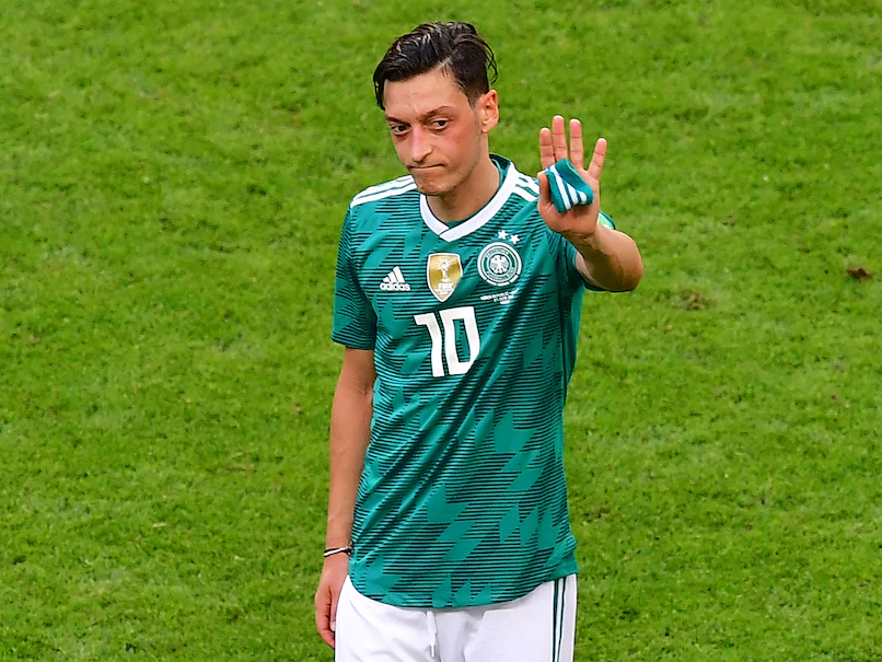 Mesut Ozil retires from football at age 34