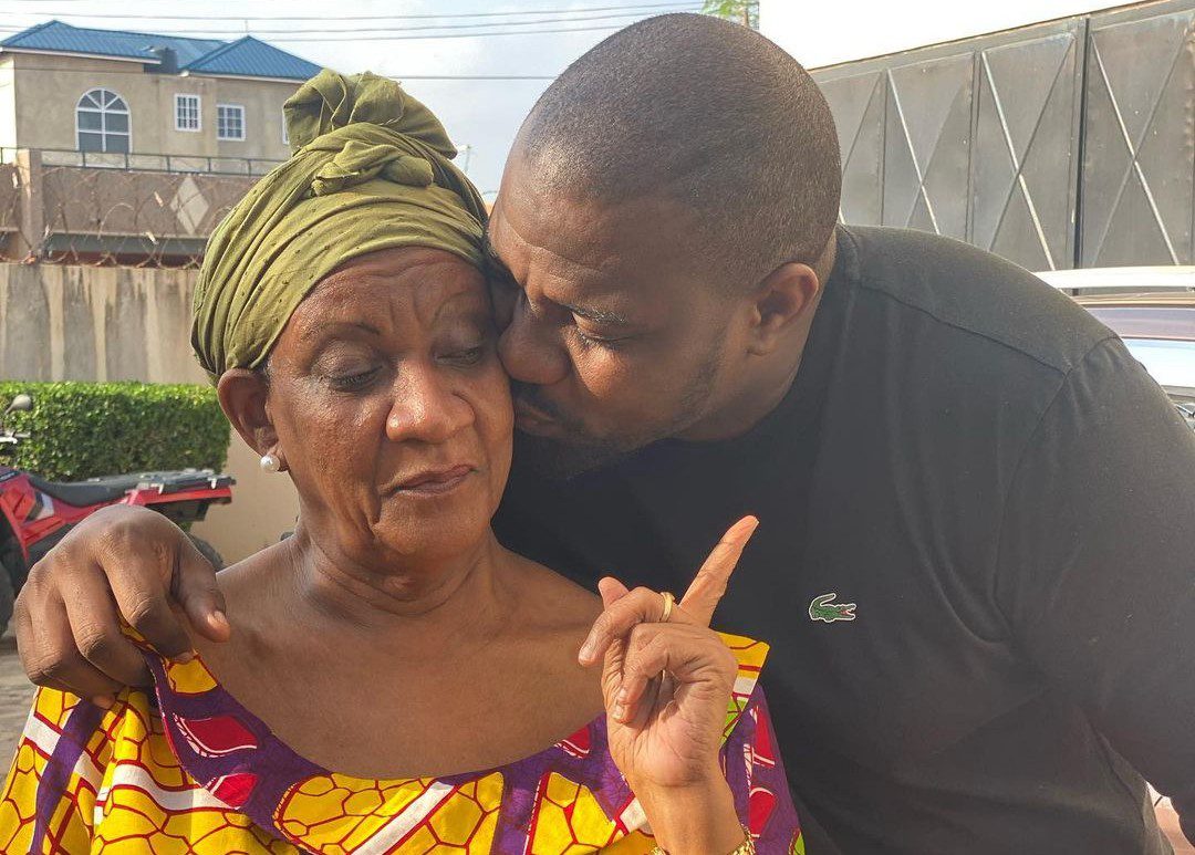 Mother of John Dumelo dies at age 71