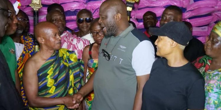 Akosombo dam spillage: Ibrahim Mahama donates to 20,000 homes