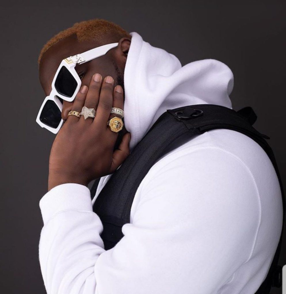 Fella Makafui physically assaults me, destroys my properties – Medikal cries