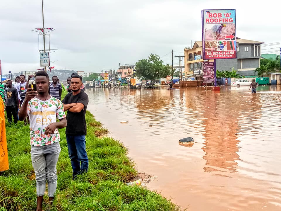 Contractor working on old Winneba road as alternative to SCC – Weija – Old Barrier flood prone road