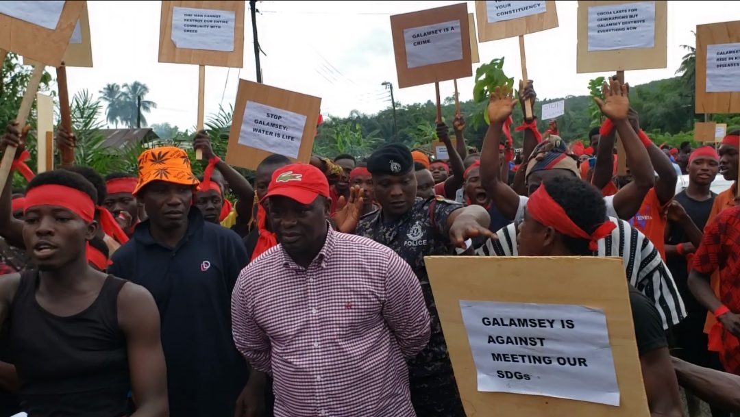 Ellembelle: Cocoa farmers petition MP over ‘galamseyers’ taking over their farms