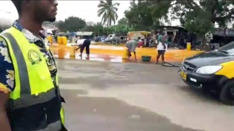 Mad rush for palm oil after tanker accident at Winneba roundabout