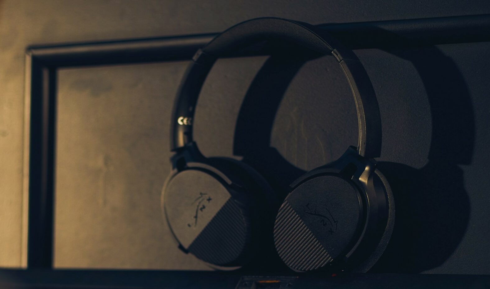 Lynx Electronics debuts Lynx Reverb headphone