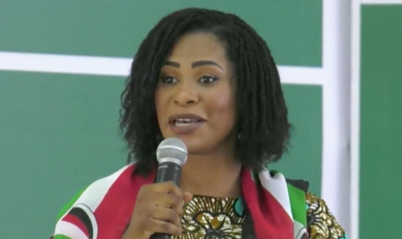 Mayor of Tema promises to install street lights to reduce crime, accident rates