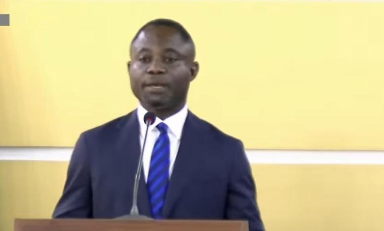 Gov’t pleads with retired nurses to act as stop-gaps over healthcare crisis