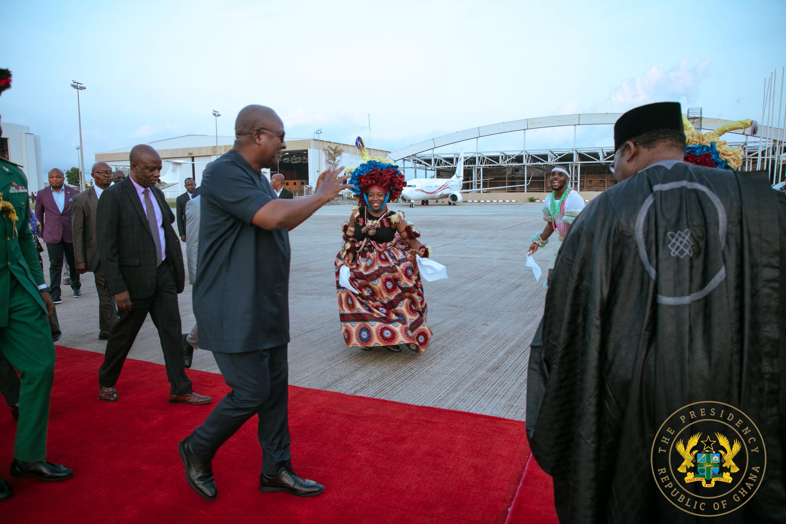 Photos: President Mahama arrives in Abuja for 67th ECOWAS heads of state meeting