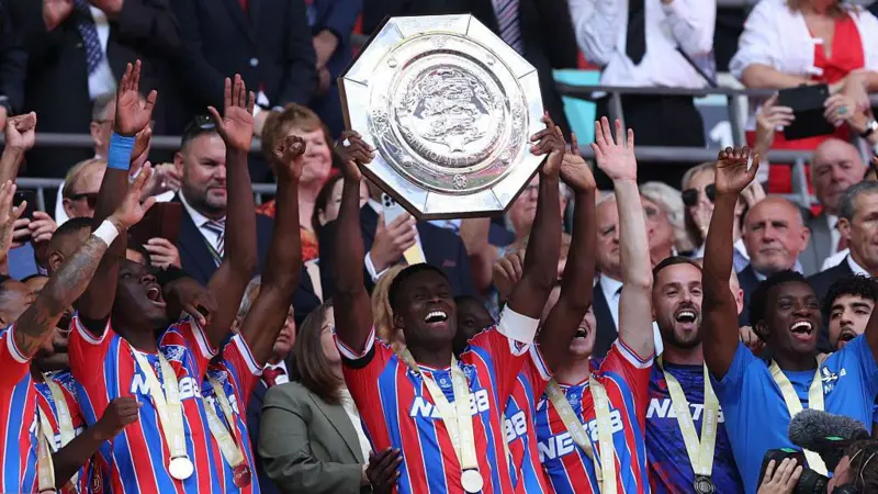 Crystal Palace beat Liverpool on penalties to win Community Shield