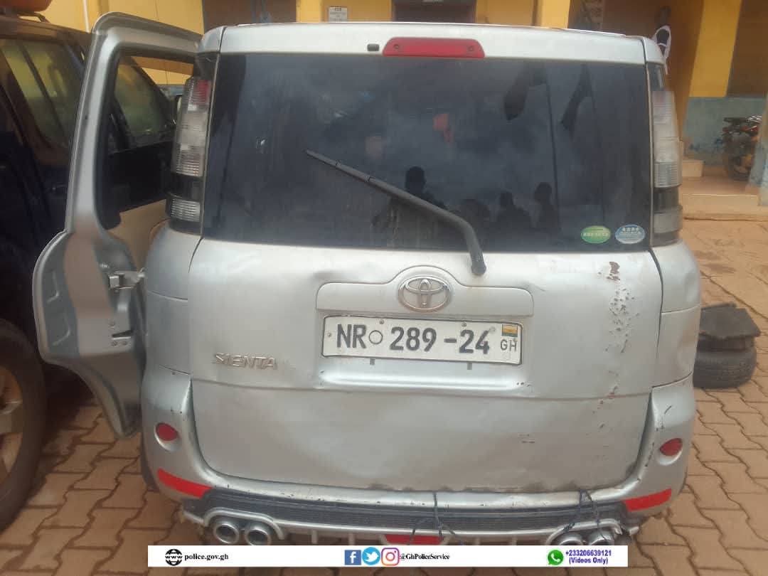 Police recover weapons and ammunition from abandoned vehicle