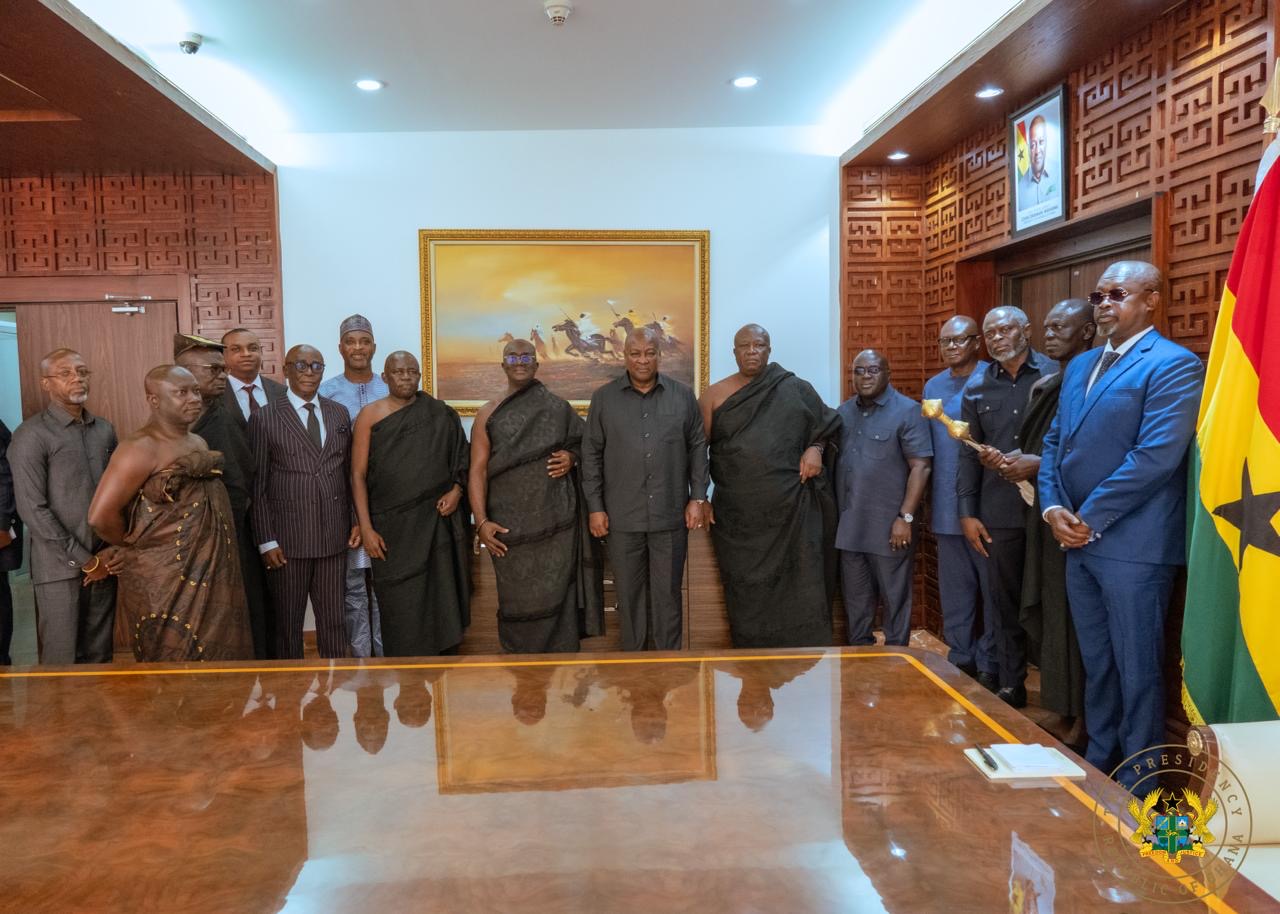 Otumfuo invites Mahama to Asantehemaa’s royal funeral