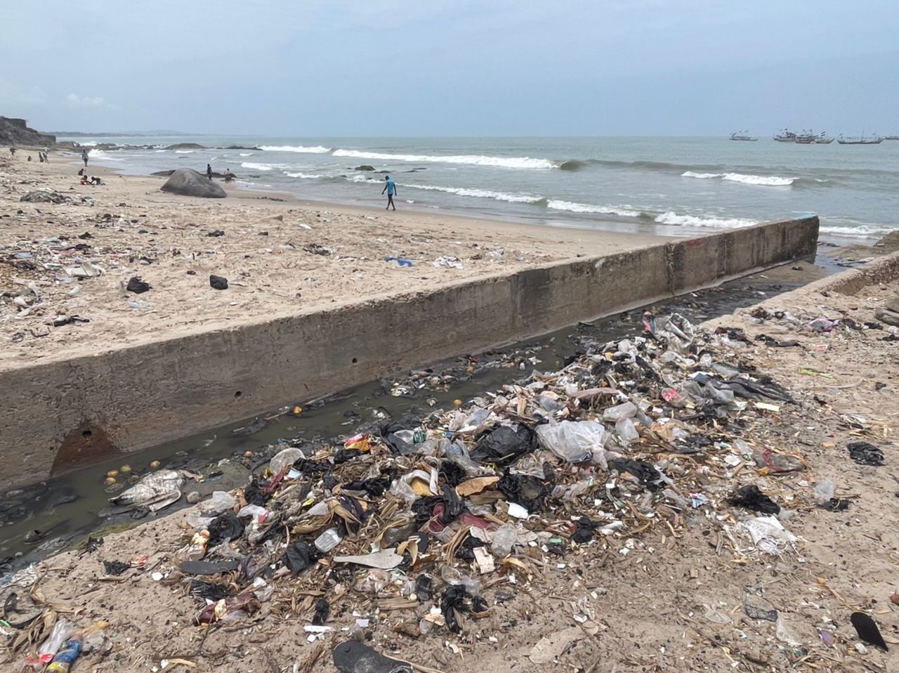 Grace Serwaa Mensah: Sanitation issues at Winneba beaches: A call for change