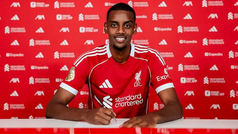 Isak joins Liverpool in £125m British record deal