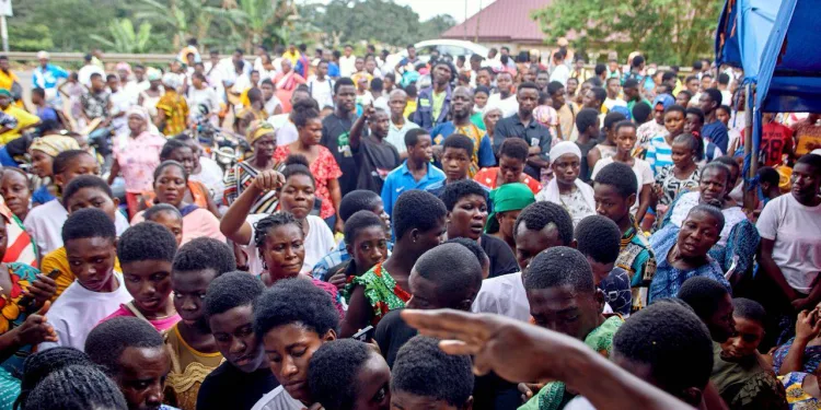 Photos: Over 500 SHS beginners in Akuapem South receive MP’s financial support