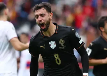 Fernandes hat-tricks helps Portugal reach World Cup