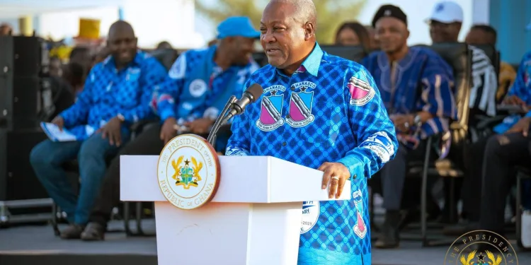 SHSs to establish poultry, livestock farms – President Mahama