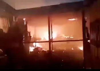 Fire sweeps through several structures at Mallam-Atta market